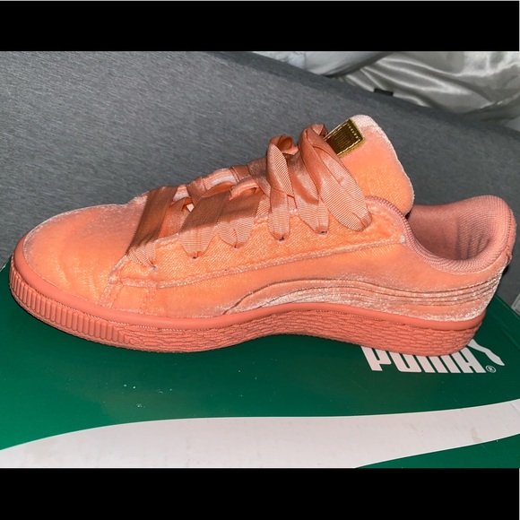Basket Classic Velour ( PUMAS ) - Picture 2 of 2